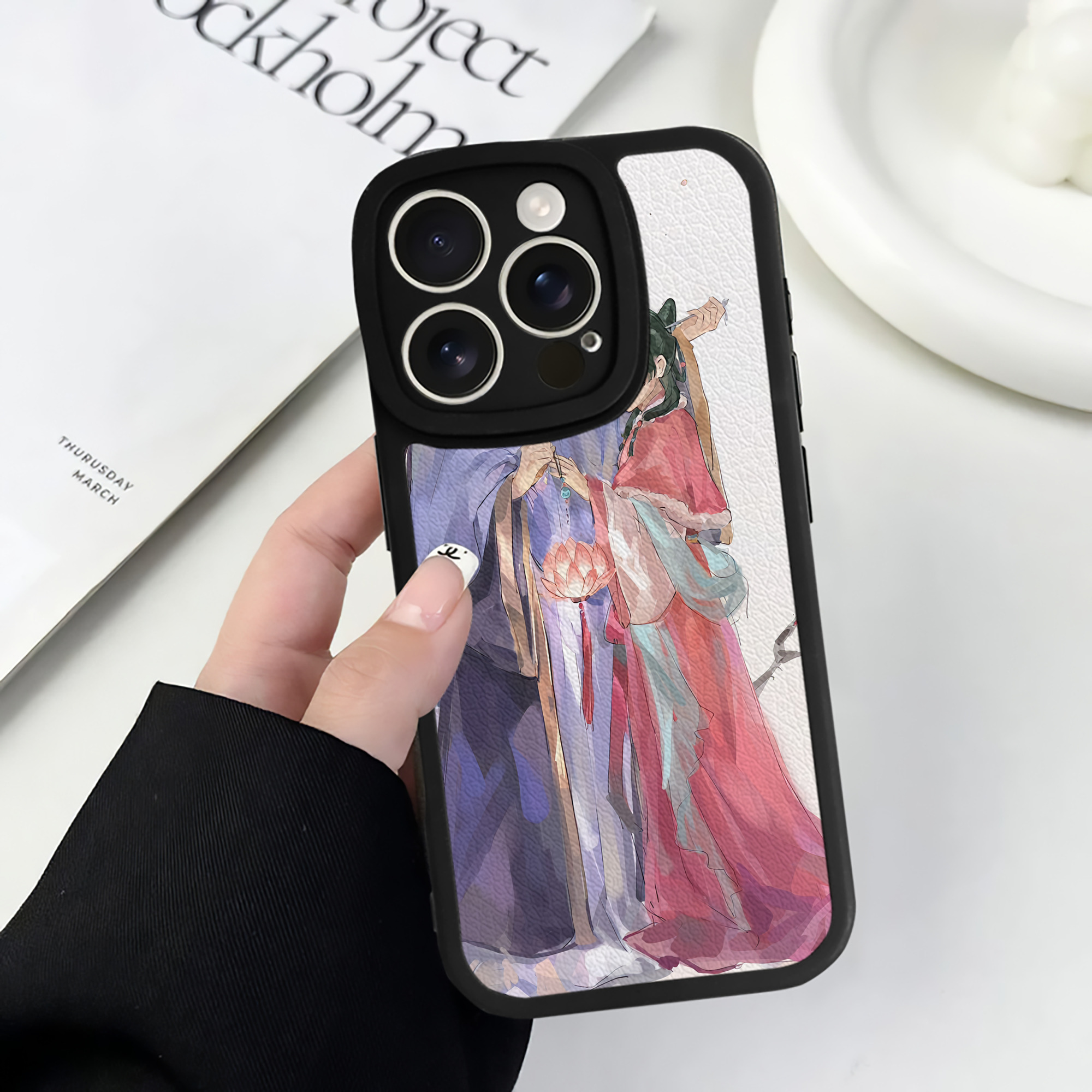 薬屋のひとりごと The Apothecary Diaries 【iPhone 16シリーズ対応】シリコンスマホケース（レザー調） 材質：シリコン